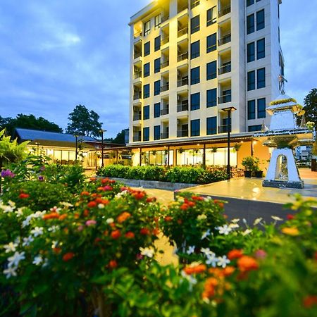 Norn Rimklong Bangkok Hotel Екстер'єр фото