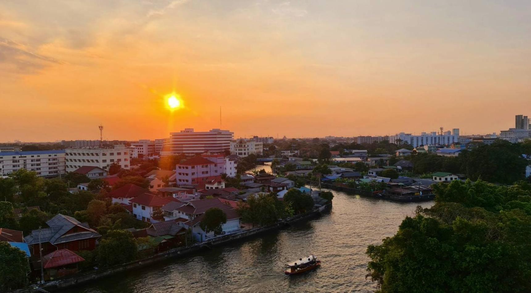 Norn Rimklong Bangkok Hotel Екстер'єр фото
