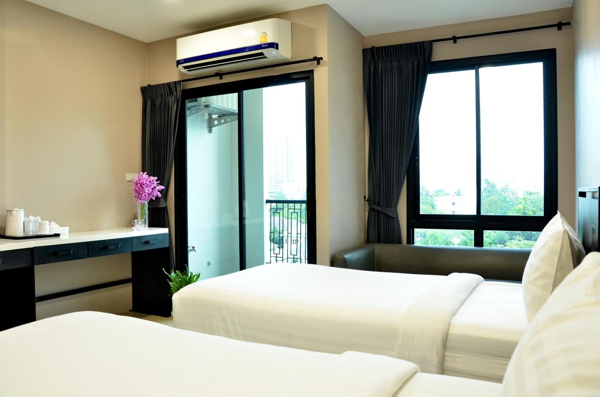 Norn Rimklong Bangkok Hotel Екстер'єр фото