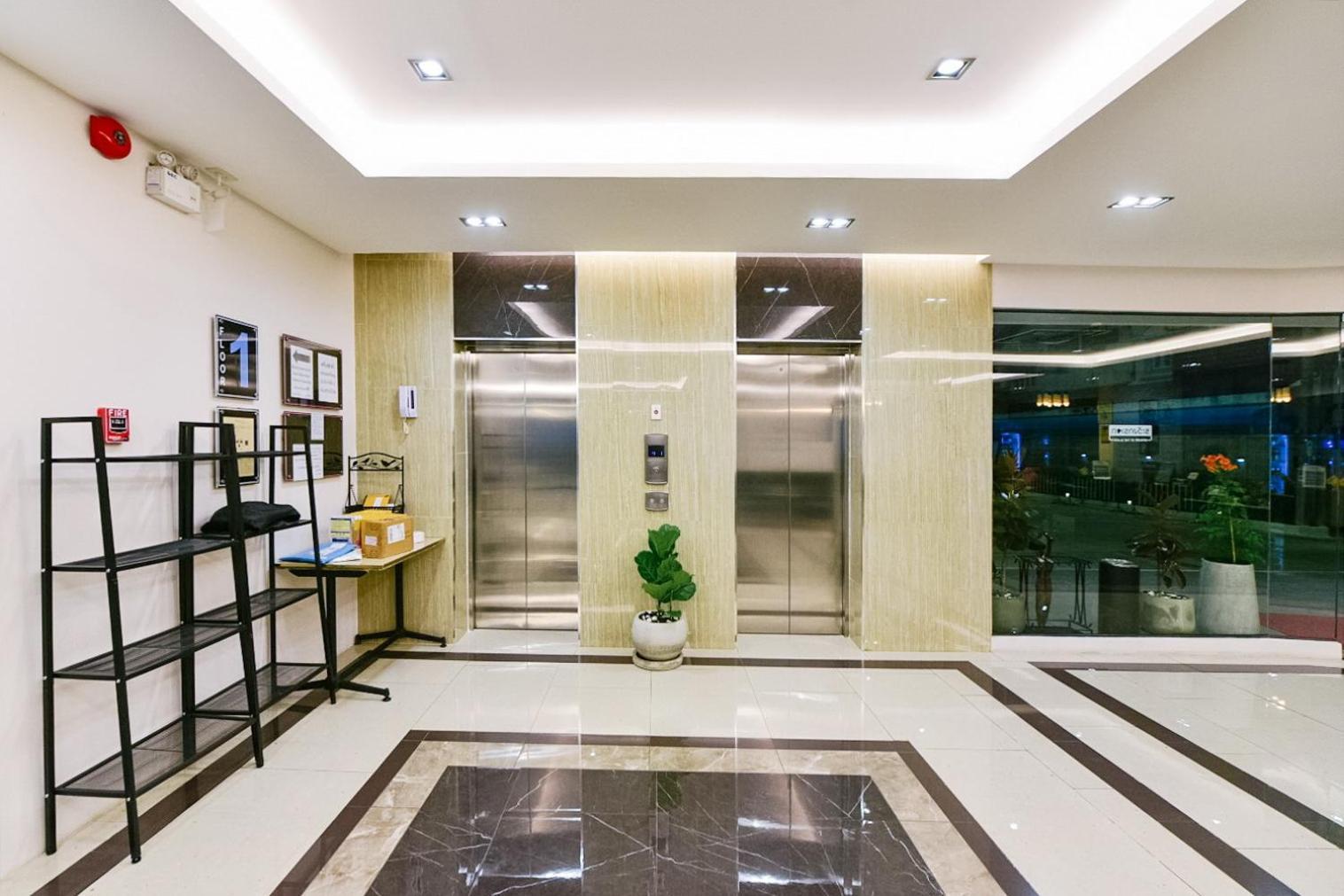 Norn Rimklong Bangkok Hotel Екстер'єр фото