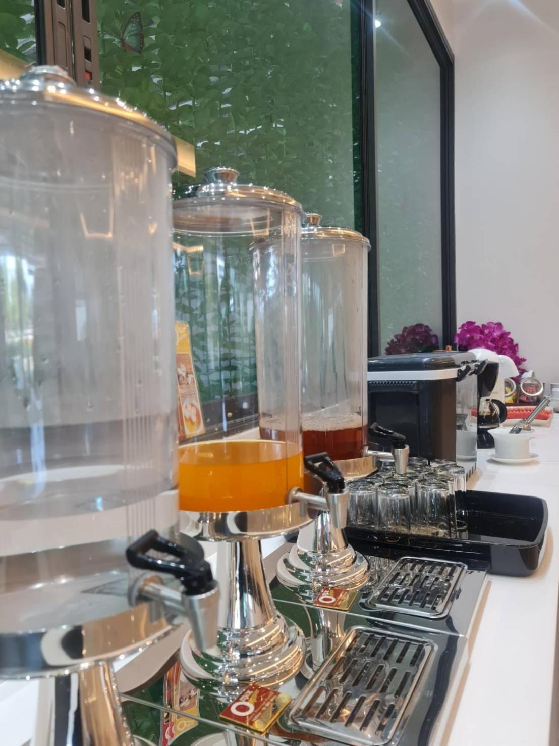 Norn Rimklong Bangkok Hotel Екстер'єр фото
