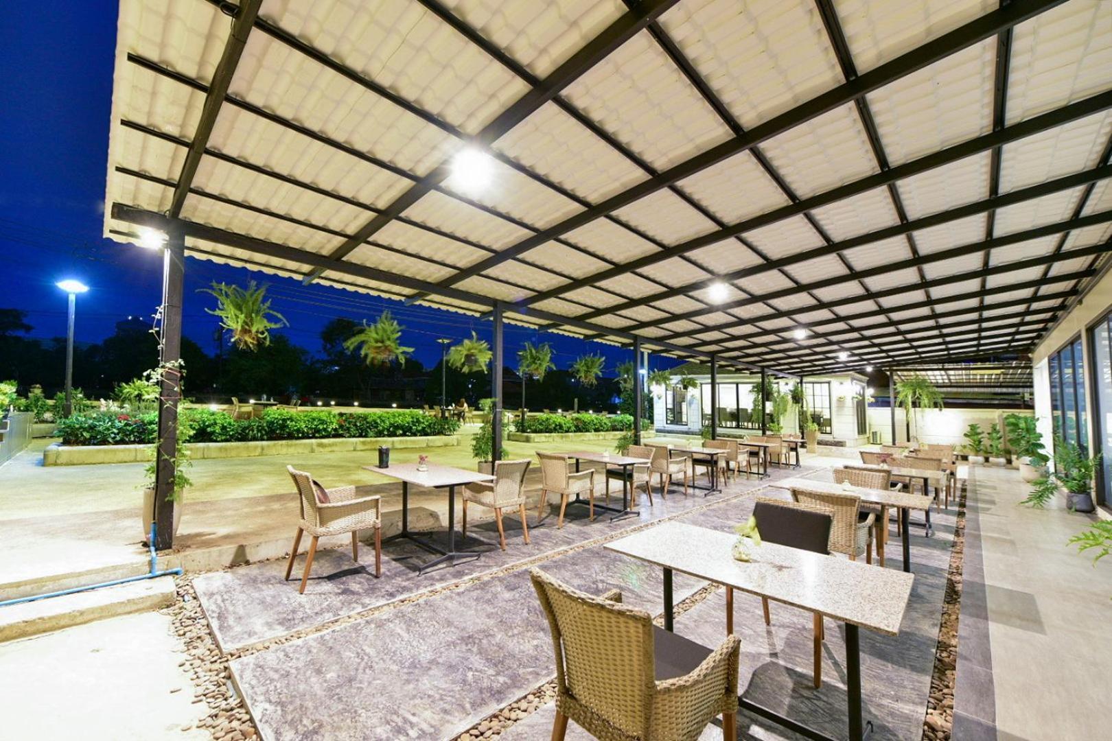 Norn Rimklong Bangkok Hotel Екстер'єр фото