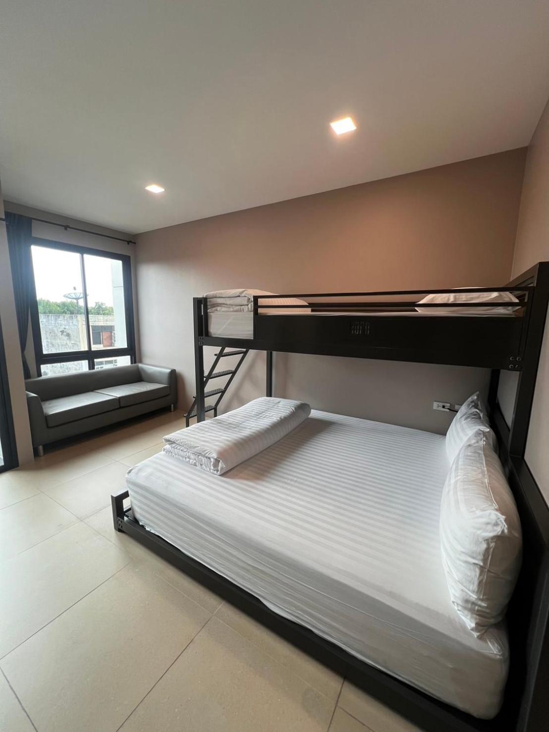 Norn Rimklong Bangkok Hotel Екстер'єр фото